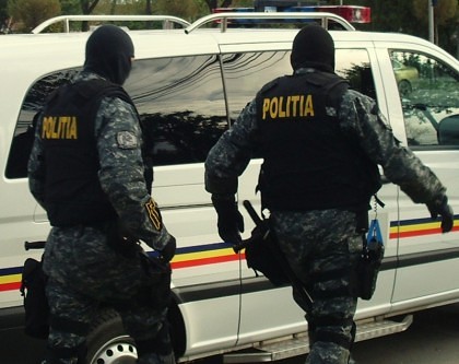 politie perchezitii